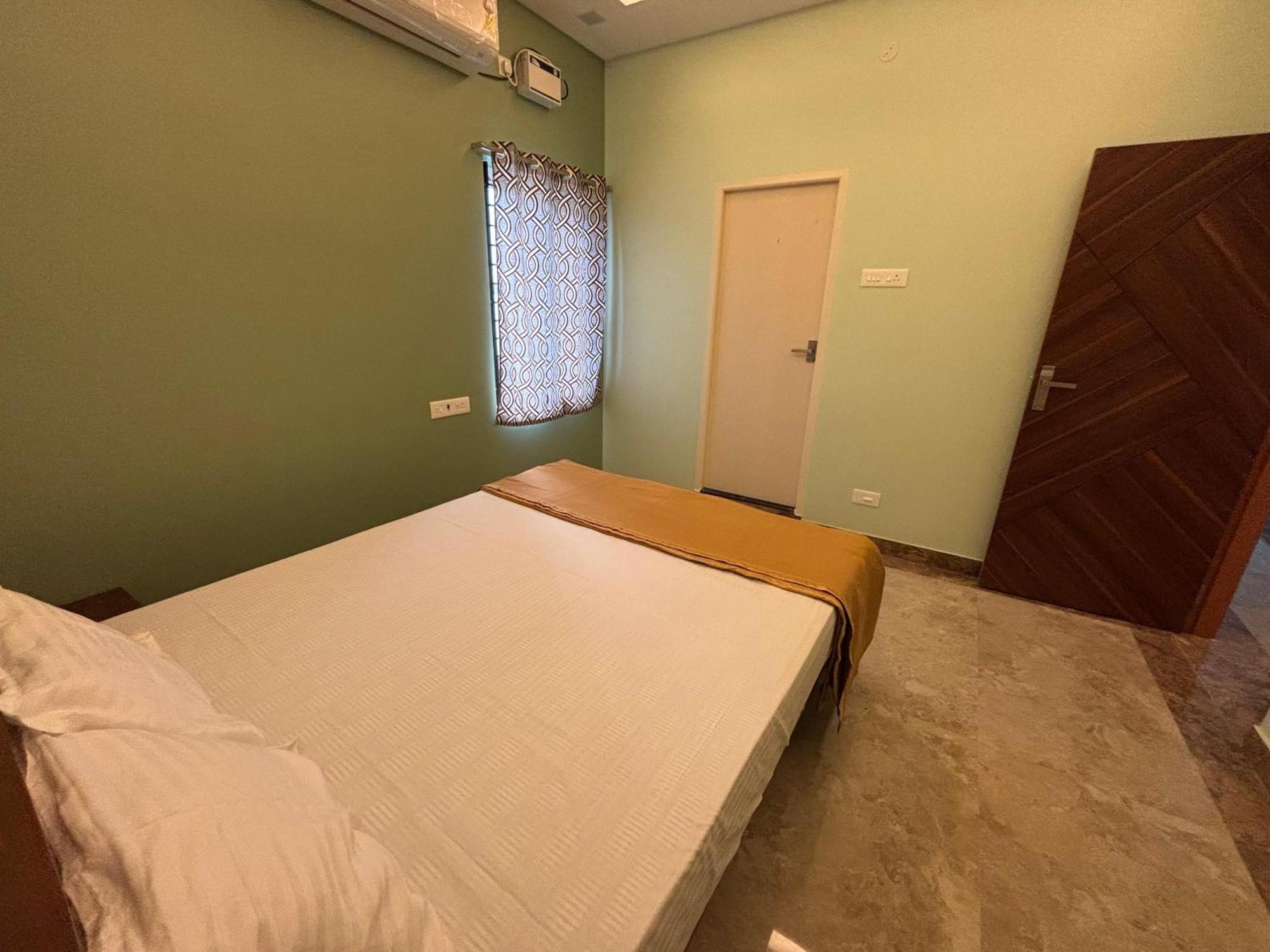 Srirangam Nandavanam Service Apartments Tiruchirappalli Exterior foto