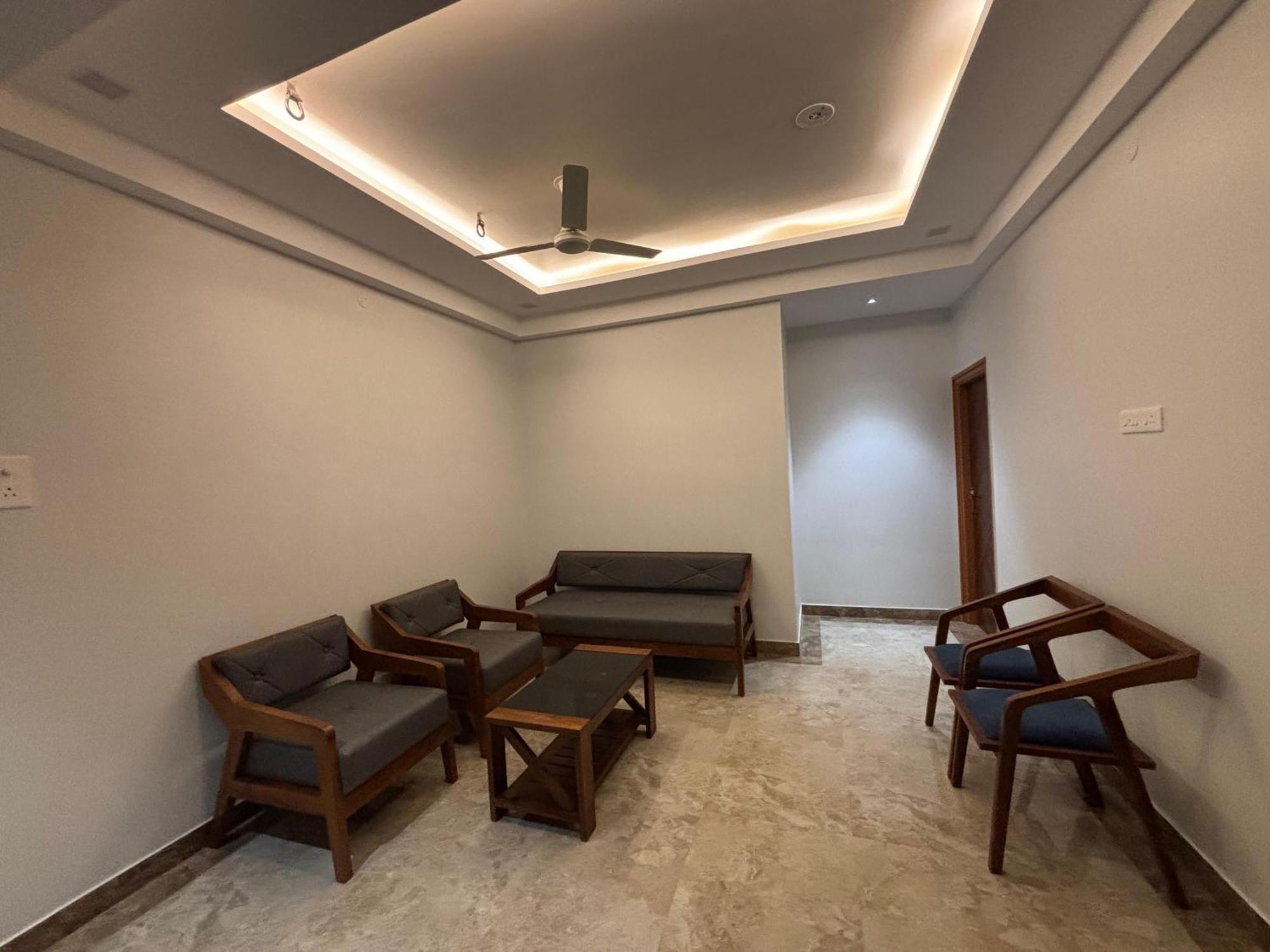 Srirangam Nandavanam Service Apartments Tiruchirappalli Exterior foto